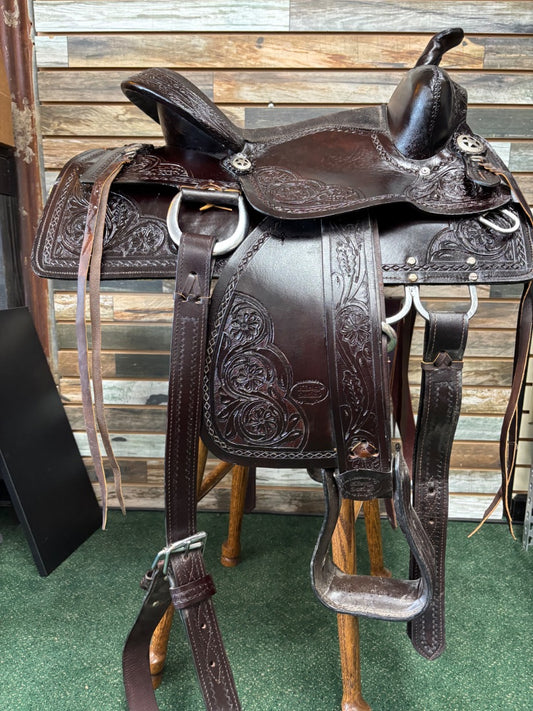 USED Royal King Western Trail/Pleasure Saddle 15" Dark Oil