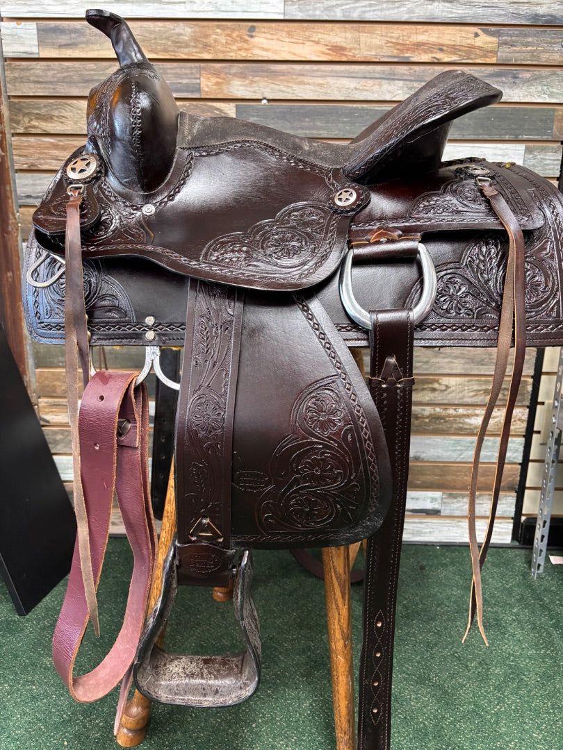 USED Royal King Western Trail/Pleasure Saddle 15" Dark Oil