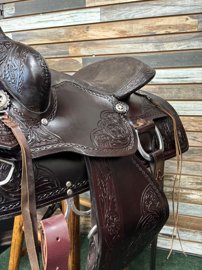 USED Royal King Western Trail/Pleasure Saddle 15" Dark Oil