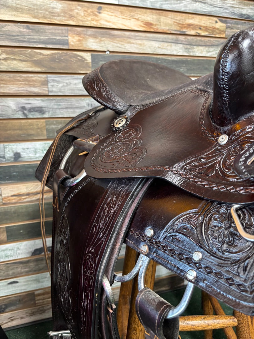 USED Royal King Western Trail/Pleasure Saddle 15" Dark Oil