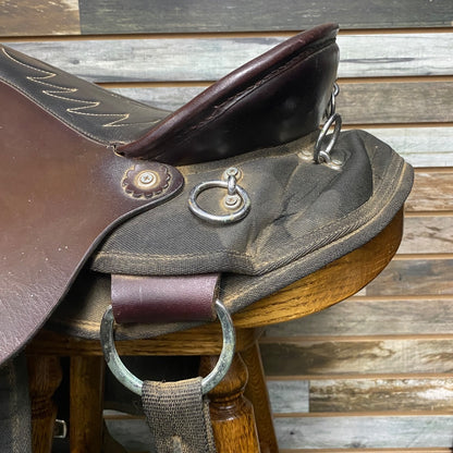 USED Crest Ridge Saddlery Half Synthetic Trail Saddle 15.5" Seat 7" Gullet Dark Oil