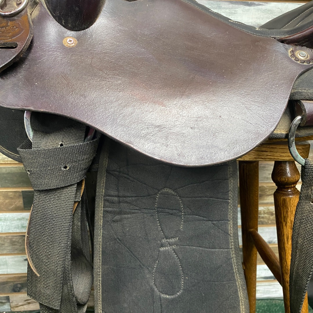 USED Crest Ridge Saddlery Half Synthetic Trail Saddle 15.5" Seat 7" Gullet Dark Oil