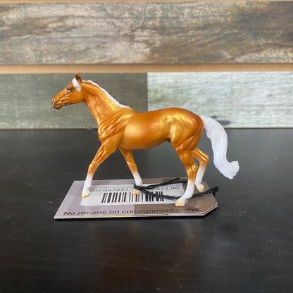 USED Breyer Palomino Walking Thoroughbred Stallion #6049