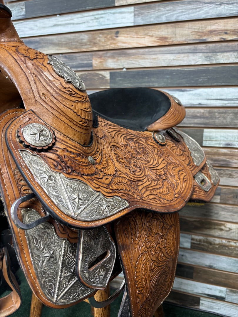 USED Silver Royal Pleasure Saddle 15.5 Light Oil