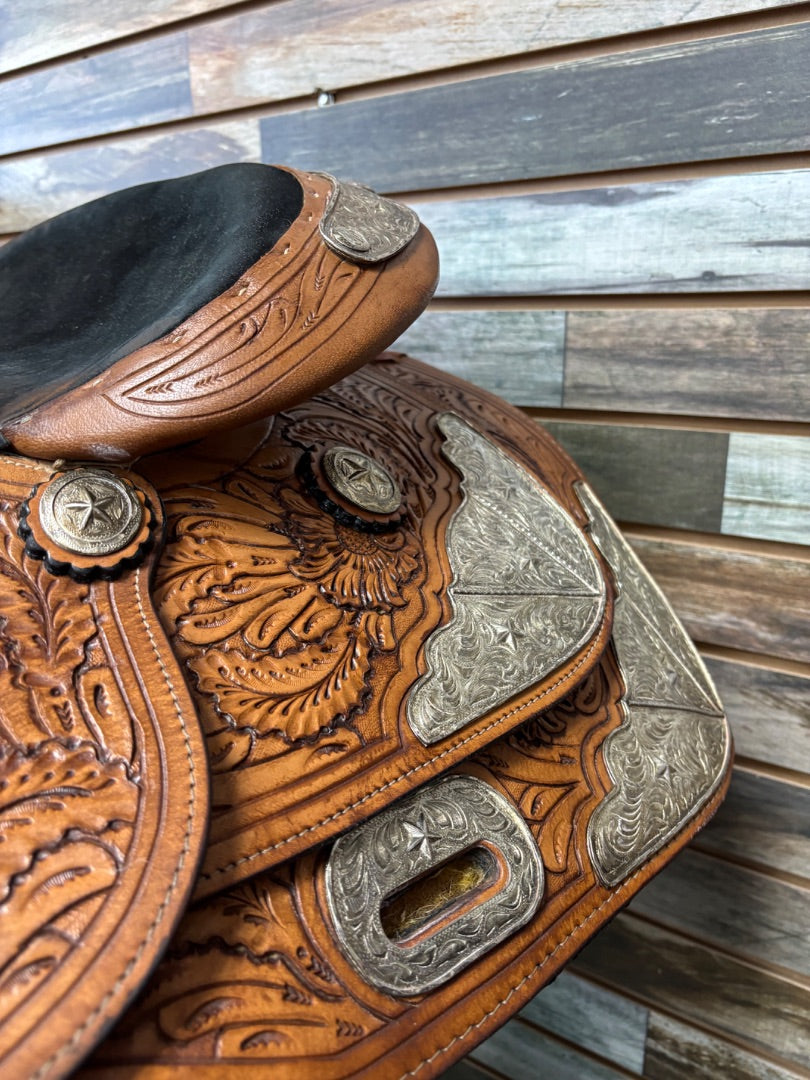 USED Silver Royal Pleasure Saddle 15.5 Light Oil