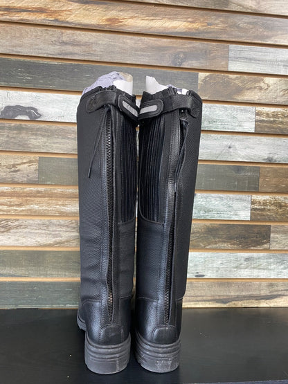 USED Mountain Horse Ladies Winter Boots 8 1/2 Black