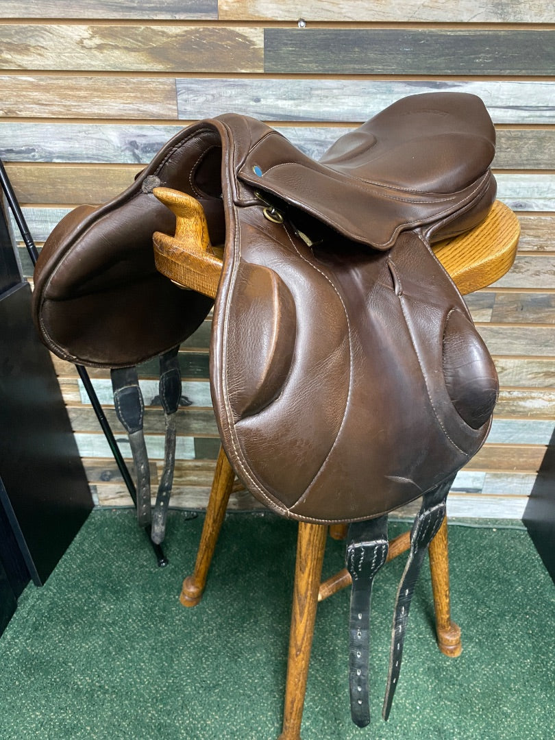 USED Stubben Excalibur English Jump Saddle 17.5" Medium Oil