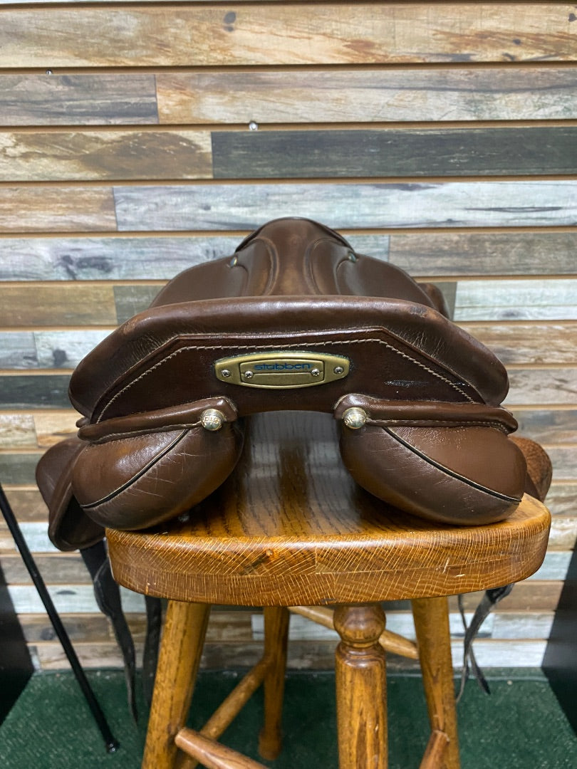 USED Stubben Excalibur English Jump Saddle 17.5" Medium Oil