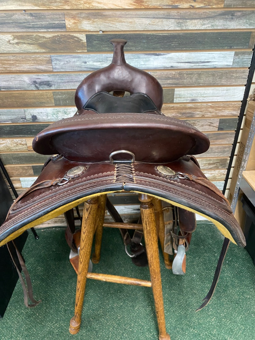 USED Circle Y Western Trail Saddle 17” Dark OIl