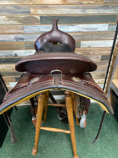USED Circle Y Western Trail Saddle 17” Dark OIl