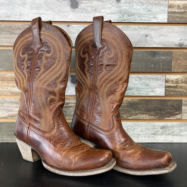 USED Ariat Ladies Western Boot 8B Brown