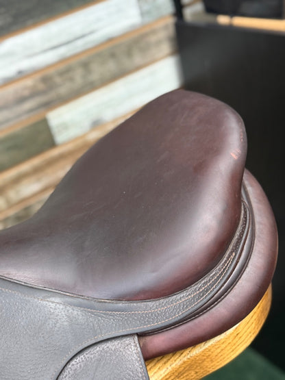 USED 16.5" CWD Hunter/Jumper Saddle
