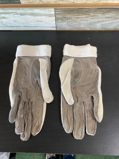 USED Neuman Ladies English Riding gloves Medium White