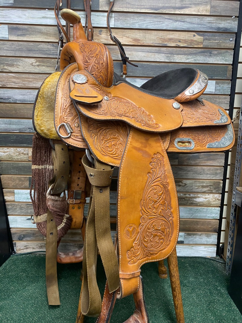 USED Circle Y Western Pleasure Saddle 15" Seat | 7.5" Gullet