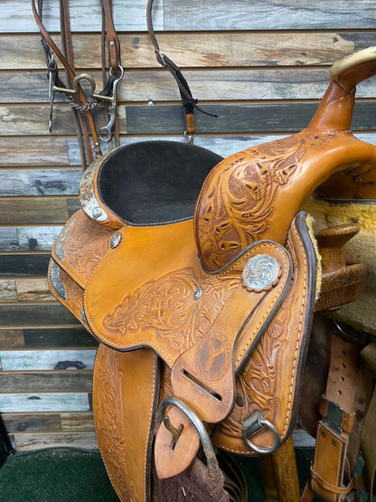 USED Circle Y Western Pleasure Saddle 15" Seat | 7.5" Gullet