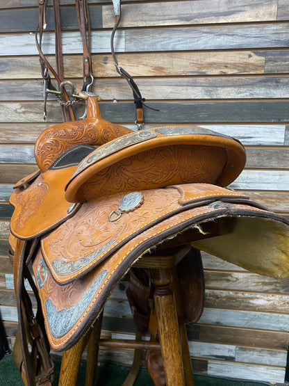 USED Circle Y Western Pleasure Saddle 15" Seat | 7.5" Gullet