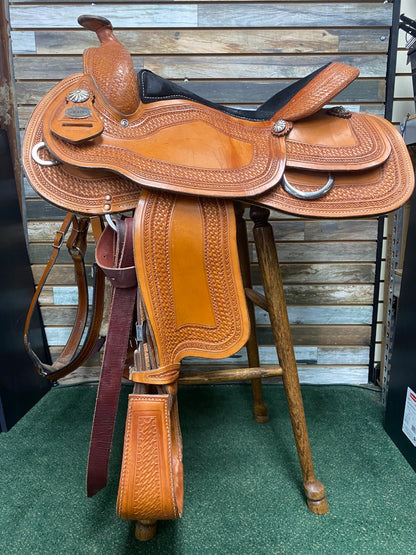 USED Crates Supreme Ladies Light Reiner Saddle With Hand Tooled Boarder 16" Natural