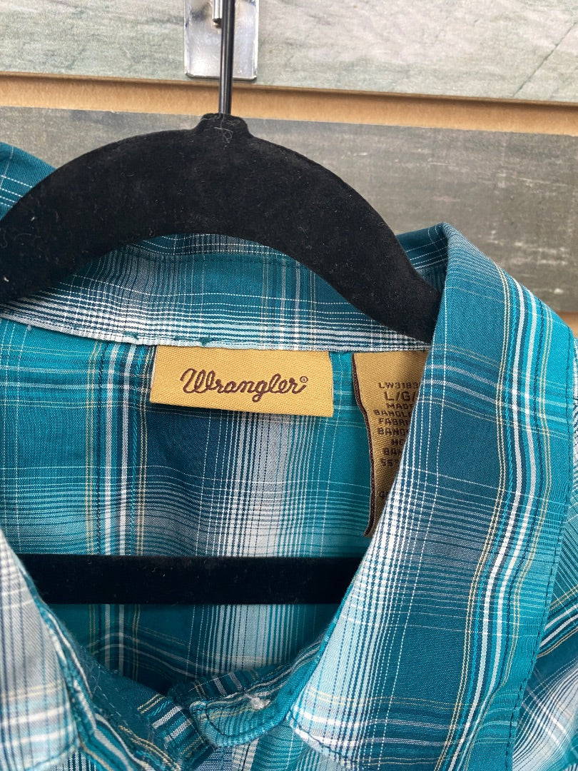 USED Wrangler Ladies Button Down Top Large Blue Plaid