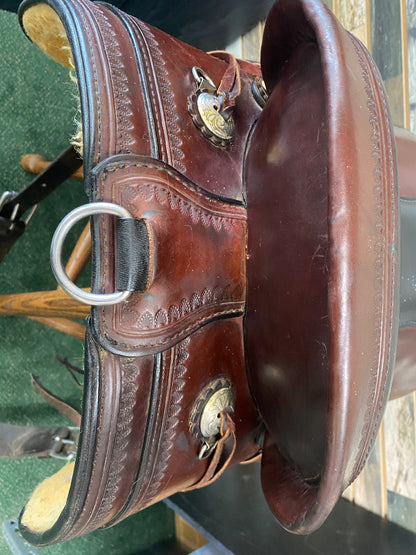 USED Circle Y Flex 2 Trail Saddle 16" Walnut