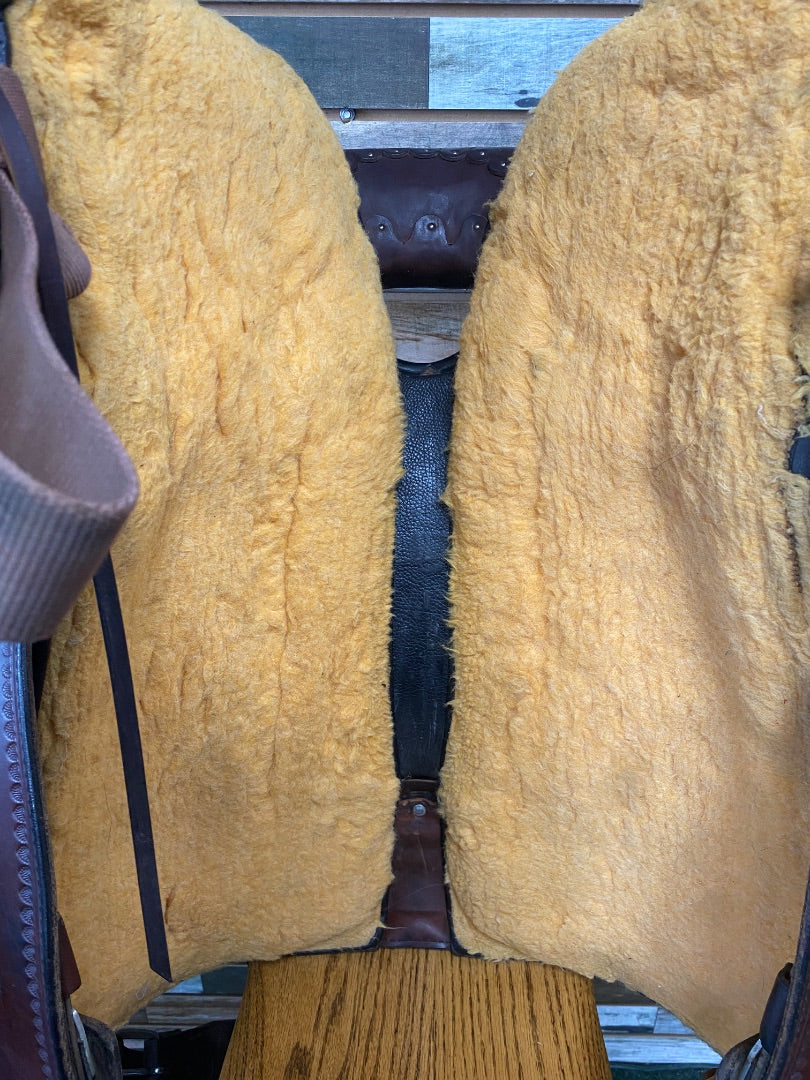 USED Circle Y Flex 2 Trail Saddle 16" Walnut