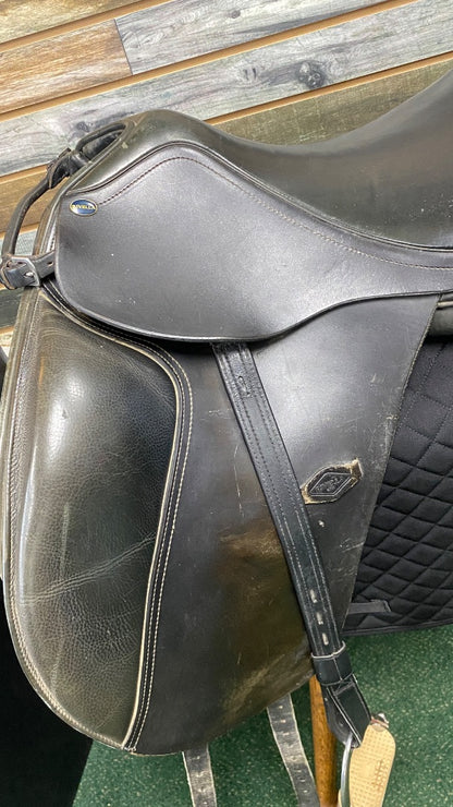 USED 17" HDR Rivella Dressage Saddle