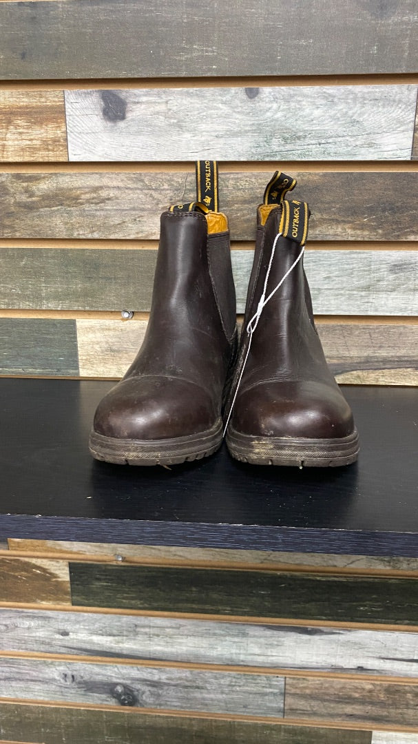 USED Outback Muck Boots (Womens 9)