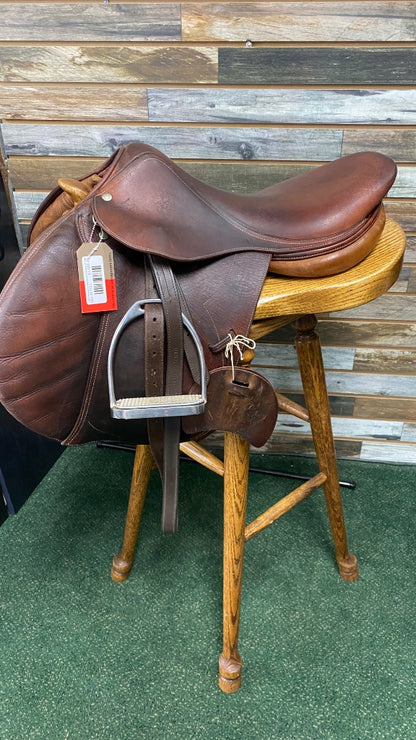 USED Devoucoux Biarritz Jump Saddle 17" Havana