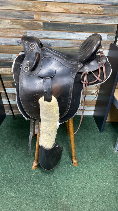 USED OrthoFlex Trail/ Endurance Saddle 15" Black