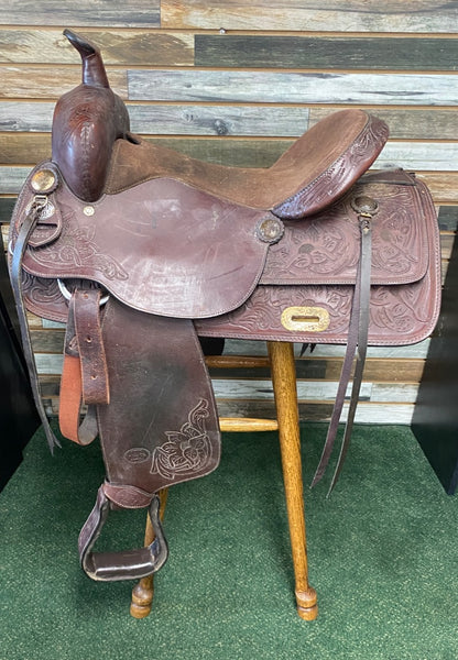 USED Royal King Western Trail Saddle 7" gullet/ 16" seat Dark Oil