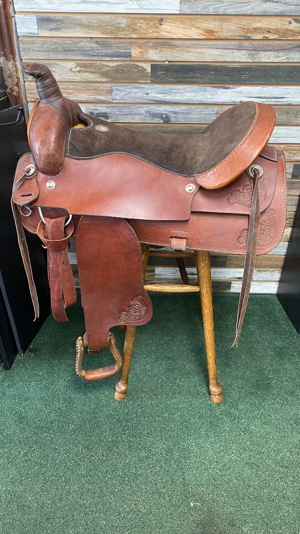 USED Buffalo Saddlery Custom Made Western Saddle 8" Gullet, 20" Seat Medium Oil Leather