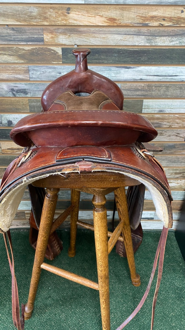 USED Guffey Western Leather Saddle Rough Out Seat 7" Gullet, 16" seat Medium Oil