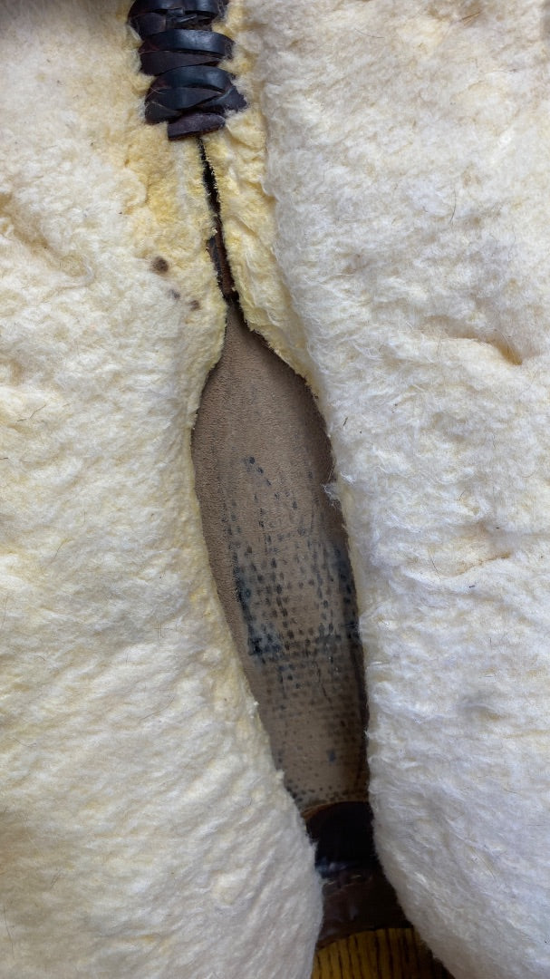 USED Guffey Western Leather Saddle Rough Out Seat 7" Gullet, 16" seat Medium Oil