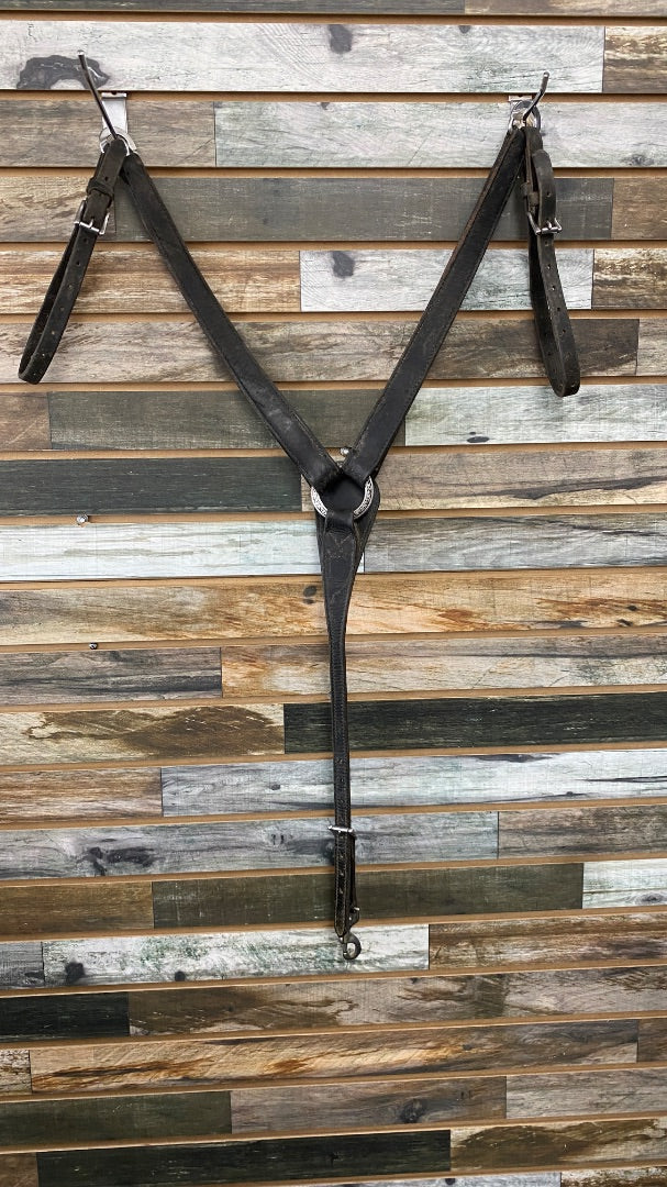 USED Horseshoe Black Leather Breast Collar Horse Black