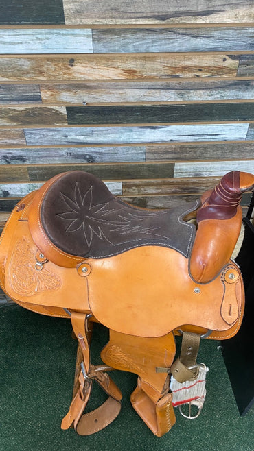 USED Circle A Arabian Pleasure Saddle 16” Natural