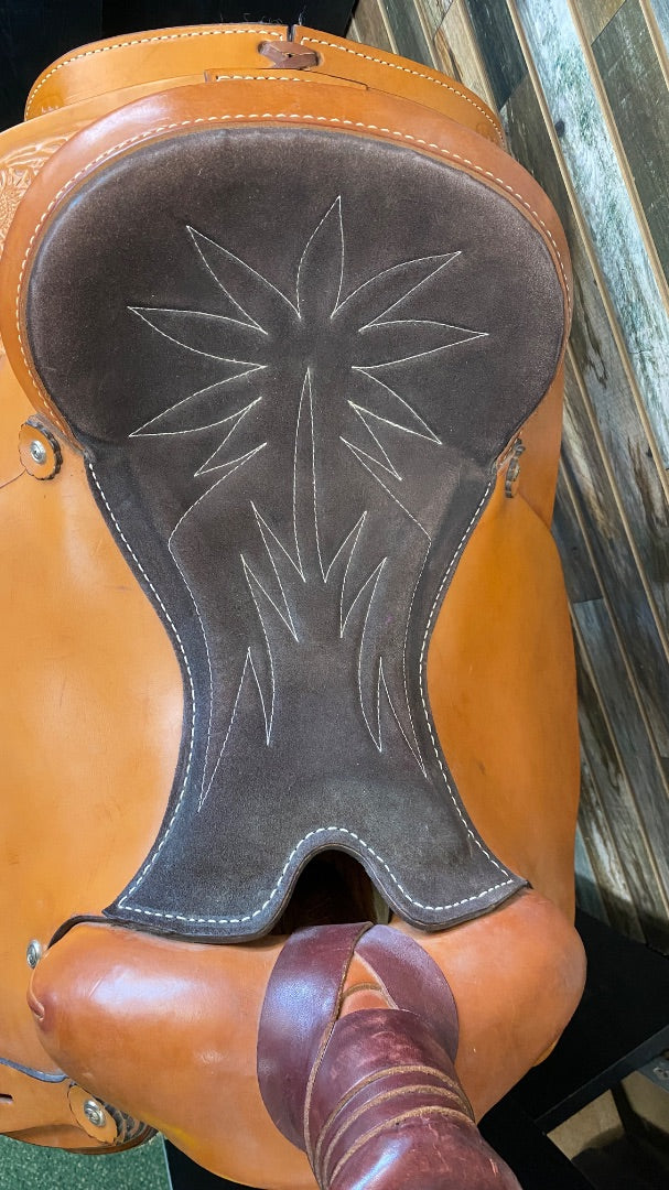 USED Circle A Arabian Pleasure Saddle 16” Natural