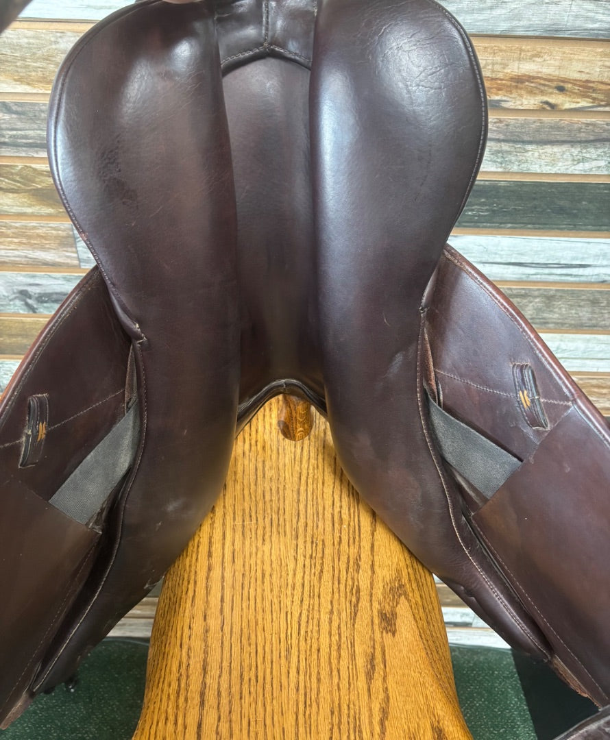USED Dover Circut Premier Monoflap Event Saddle 17" Chocolate