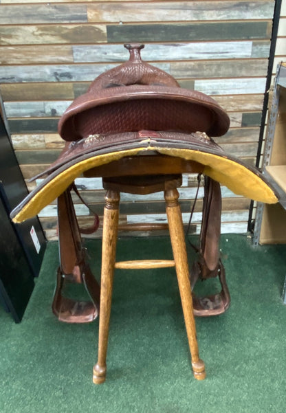USED Crates Ladies Light Western Reiner Saddle 16" Dark Brown