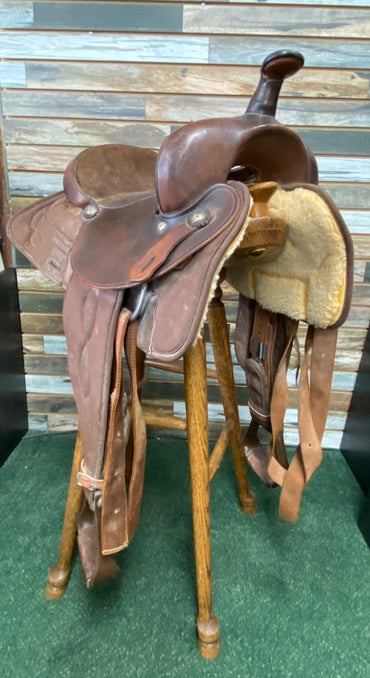 USED Big Horn Big Horn partial Synthetic Saddle 15" Medium Oil