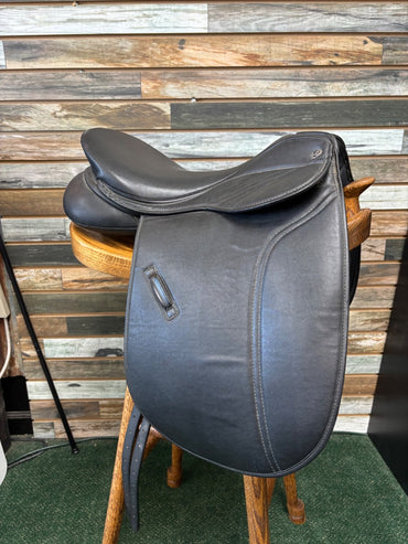 USED Thorowgood T6 Dressage Saddle 17" Black