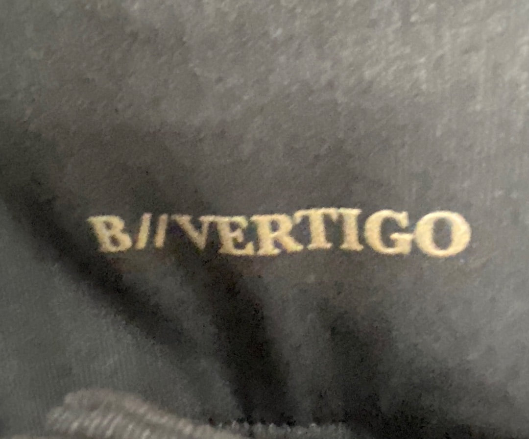 USED B Vertigo Ladies English Breeches  Silicone Full Seat 32 Black