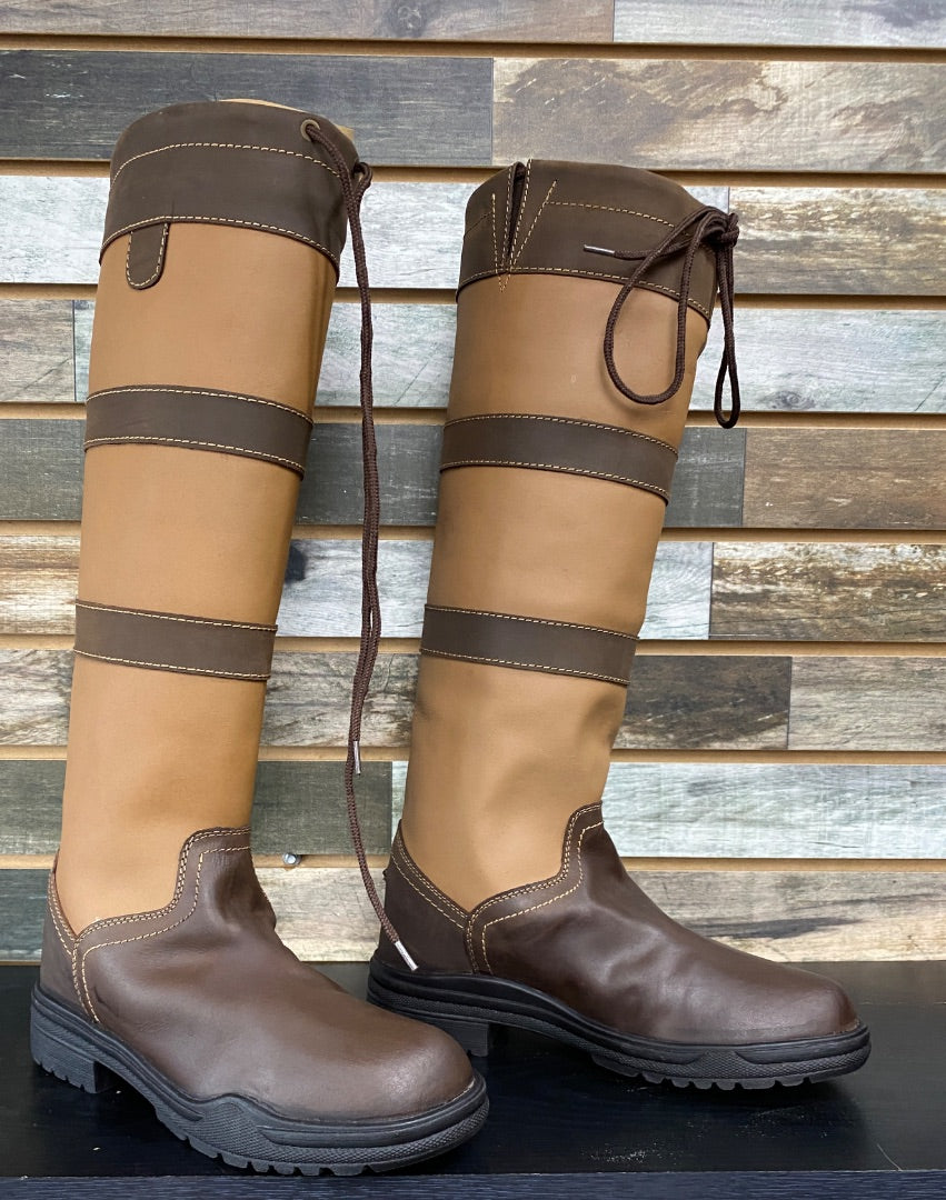 USED TuffRider Brown River Boots Water Resistant NWT 8 Brown