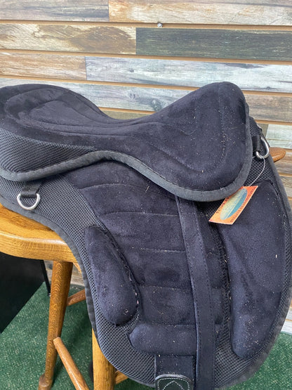 USED Thoroughbred Express Treeless English Saddle 15" Black Suede