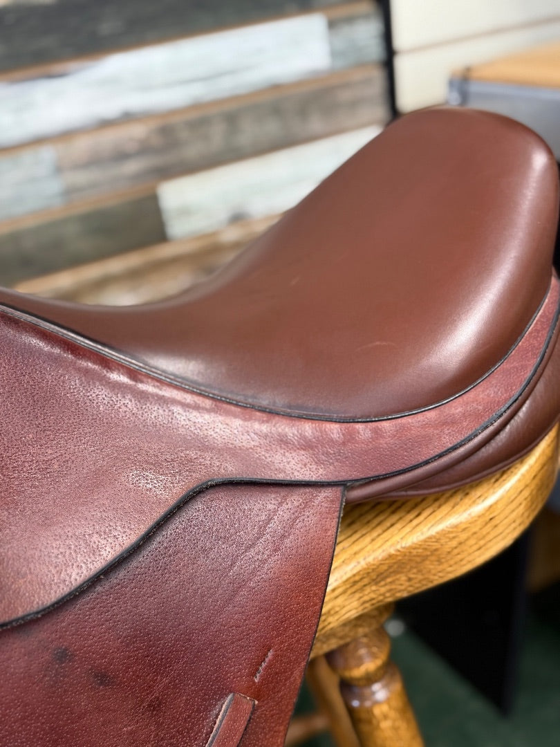 USED Black Country Quantum Jump Saddle 17" Brown