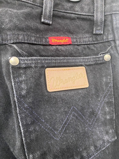 USED Wrangler Ladies Straight Leg Jeans 7x32 Black