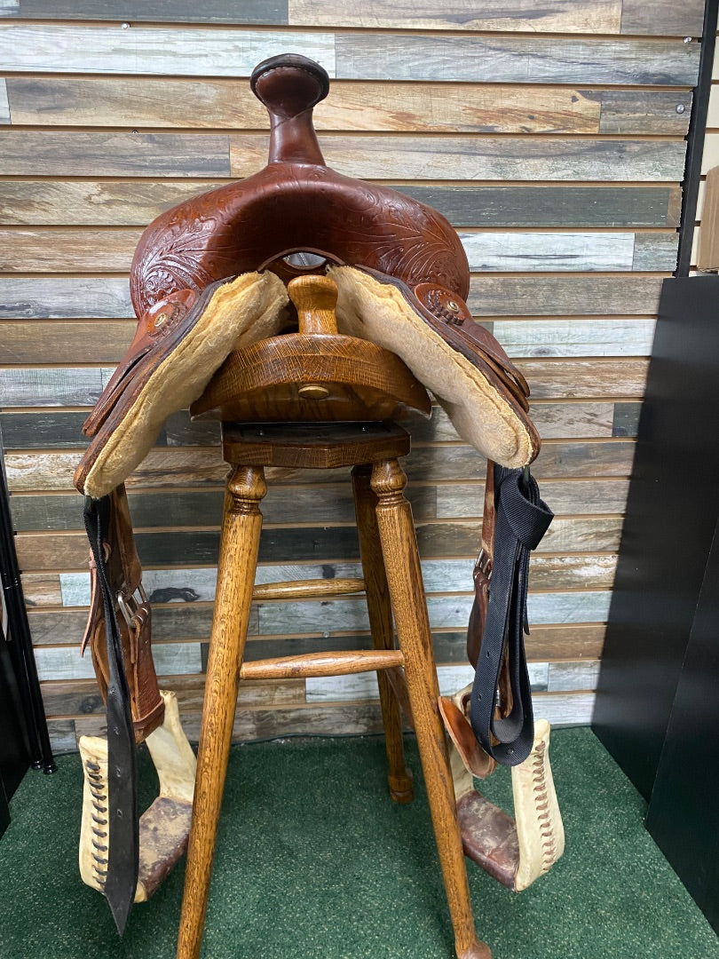 USED American Western Saddle Pleasure/Trail 16” Medium Oil