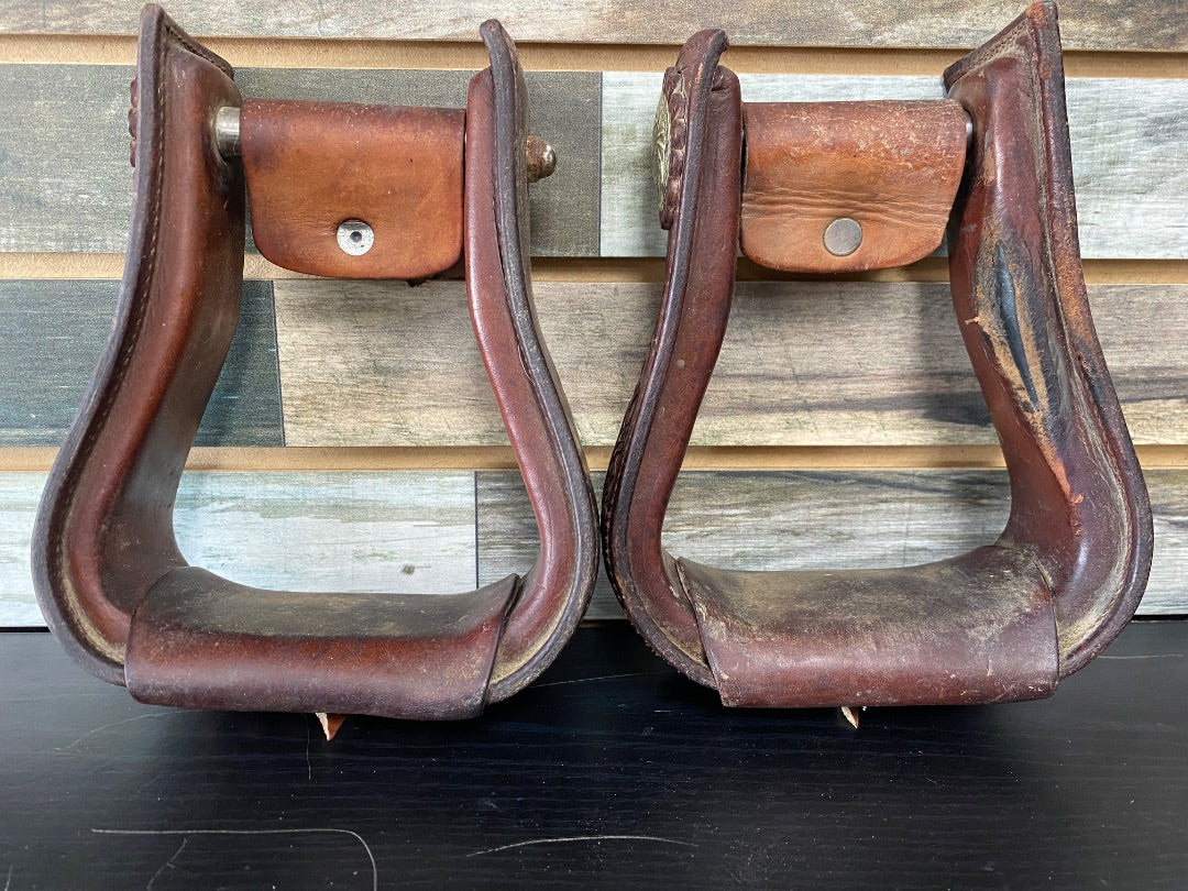 USED Golden Horseshoe Equestrian 3" Western Stirrups 3" Dark OIl