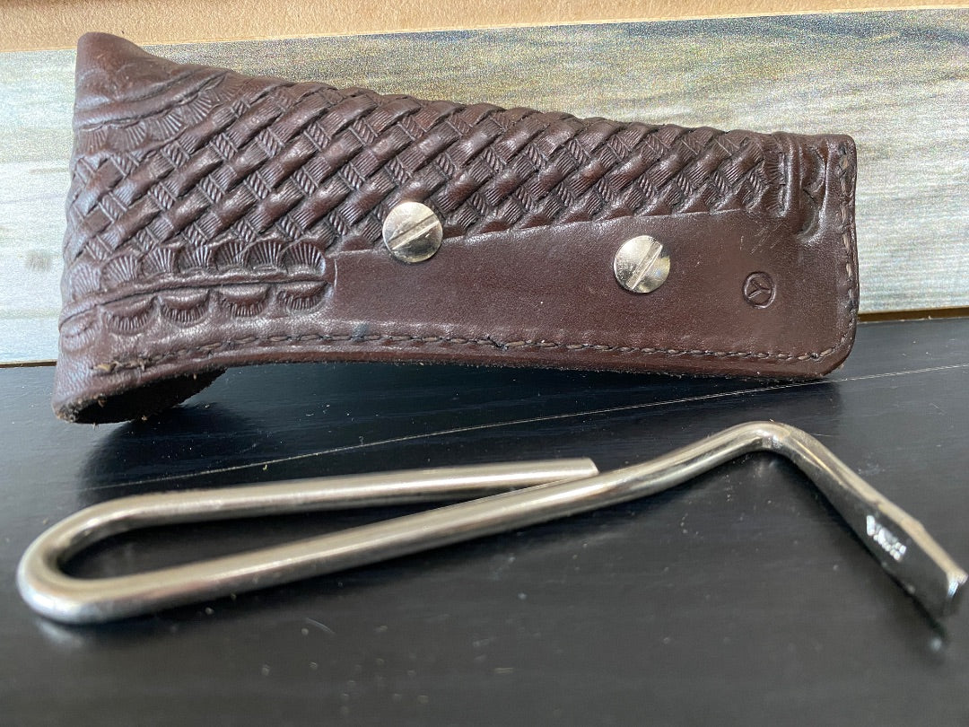 USED Circle Y Hoof Pick w/case  Dark Oil