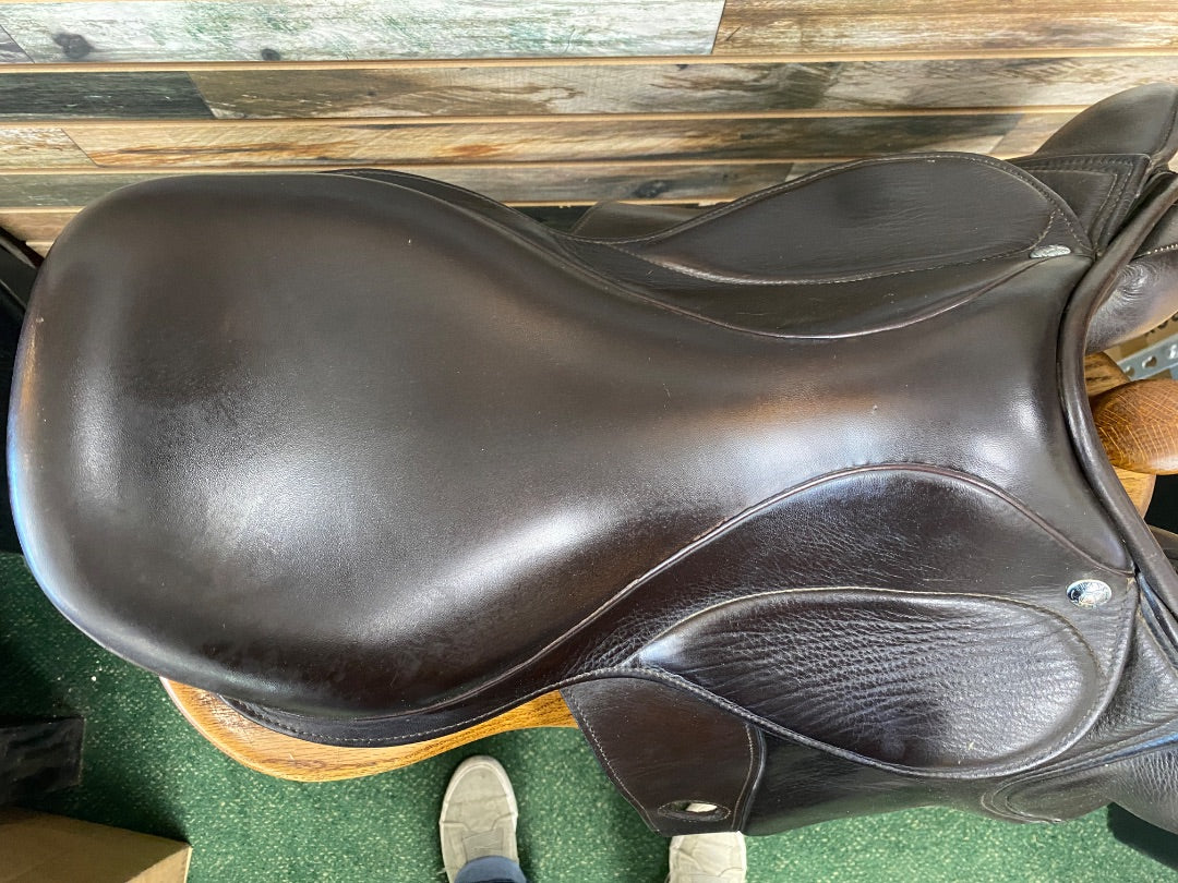 USED Frank Baines Edessa Jumping Saddle | 17"
