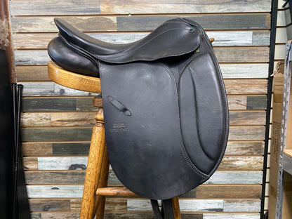 USED Stubben Roxane Dressage Saddle | 17"
