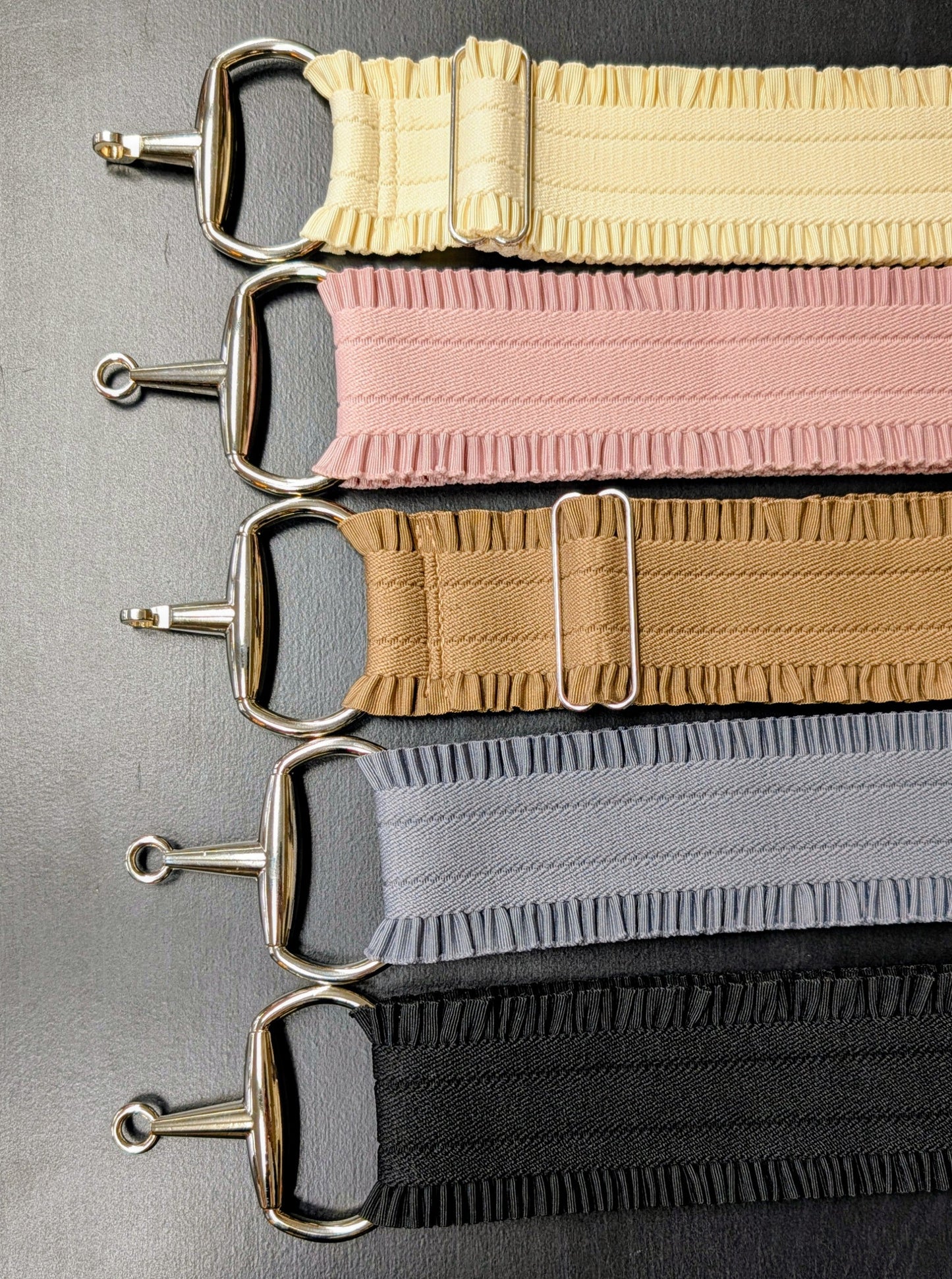 Ladies Ruffled Stretch Belt with Snaffle Bit Clasp